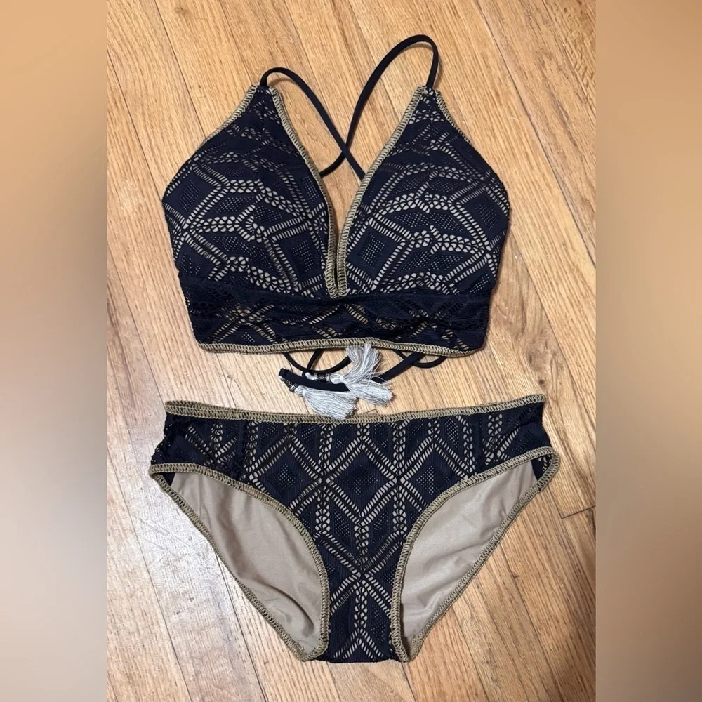 BECCA nwot весса